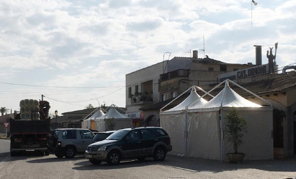 L'Ajuntament d'Algaida subvenciona la instal·lació de carpes als negocis de la restauració