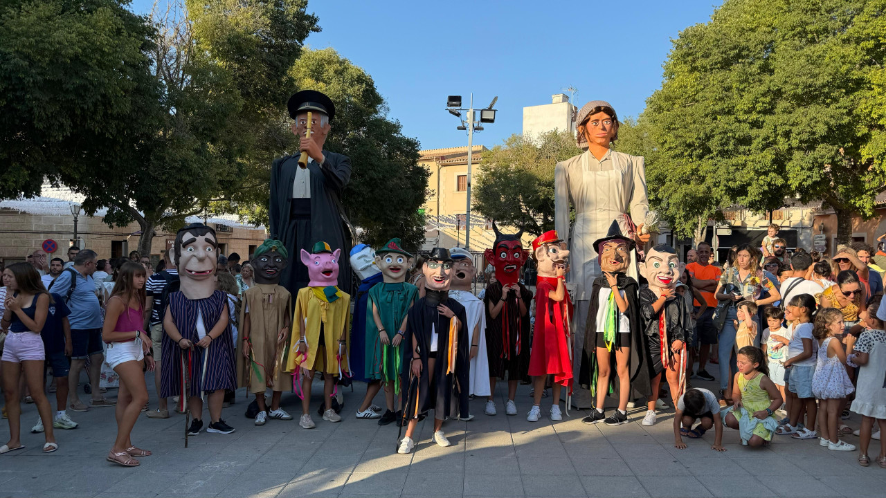 L'Emblanquinadora i el Saig amb els caparrots.