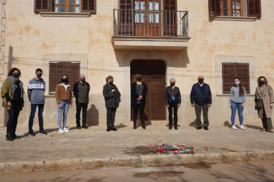 Una pedra daurada fa justícia a Joan Llompart Garau