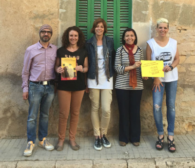El mercadet solidari de llibres de segona mà recapta 180 euros per a la Fundació Campaner