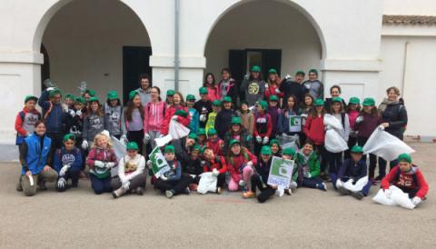 Alumnes d'Algaida prenen conciència per a reduir residus a espais públics
